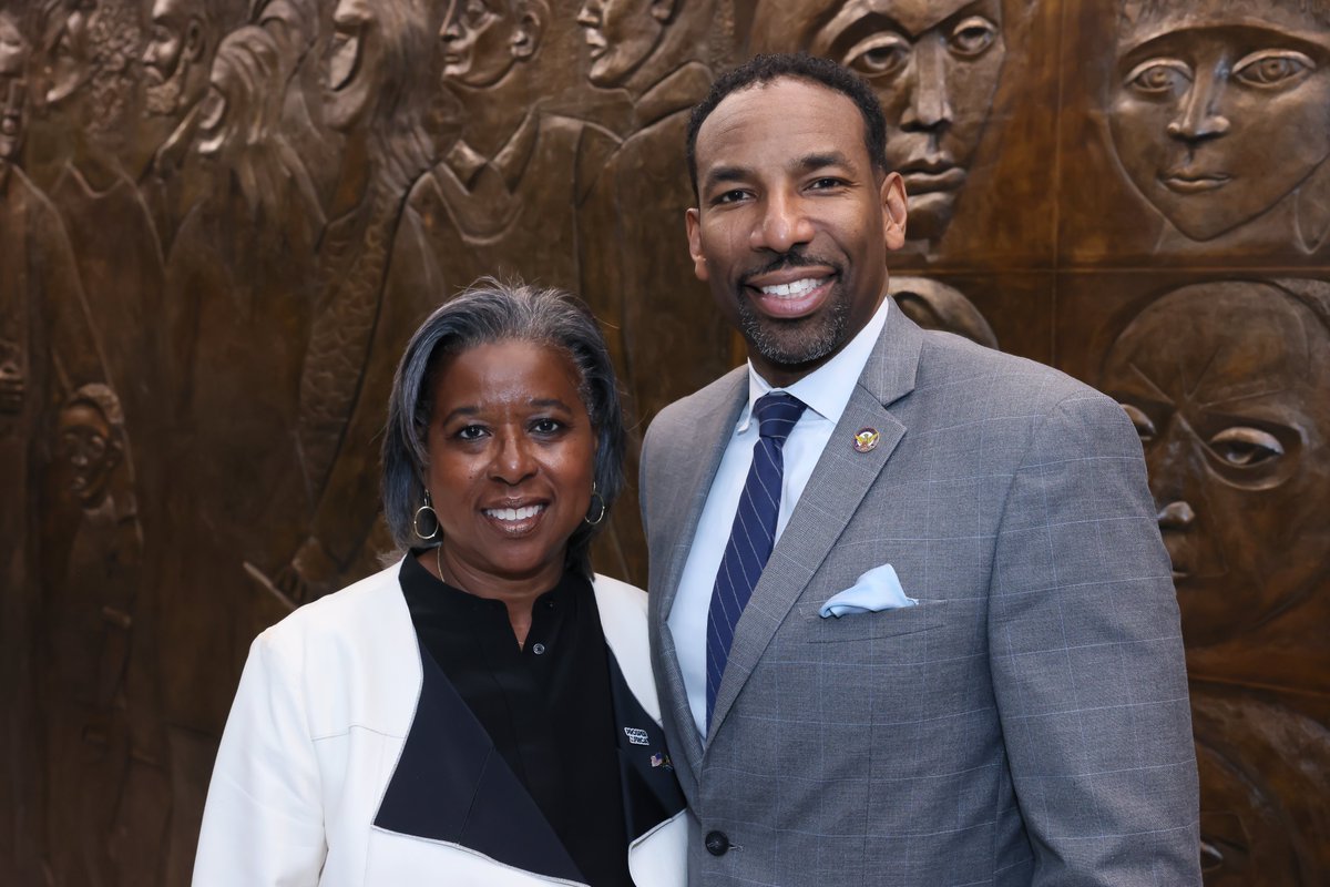 Coordinator British Robinson, @USAMBRSA & esteemed delegates held to fruitful meeting with Mayor @andreforatlanta at Atlanta City Hall. Atlanta has the potential to be a gateway for deeper U.S. engagement with South Africa, and vice versa. #AtlantaPhambili