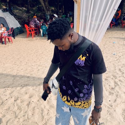 SopranoSoprano2's tweet photo. #NouvellePhotoDeProfil https://t.co/O6J2EHYOP5