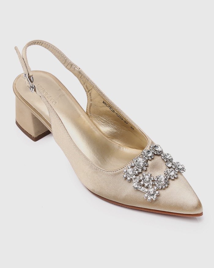 MayaDilayla's tweet photo. 👠 https://t.co/ZtSzukTcrX https://t.co/Dq3g5vpU41