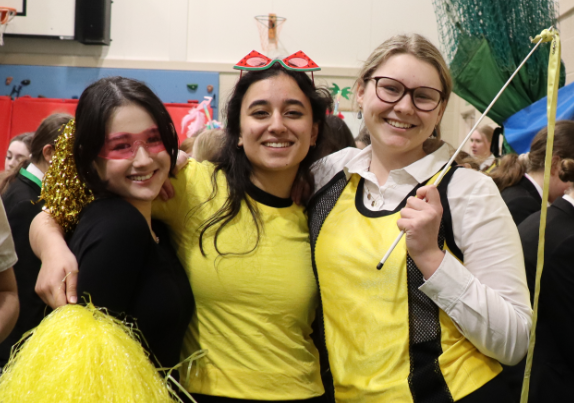 PipersSixthForm's tweet image. Our #PipersCommunity spirit was on show today as our four houses came together for the House Music Festival. A huge thank you to our House Captains and Sixth Formers for their part in keeping the event running smoothly and providing a great deal of fun🎊#PipersMusic
