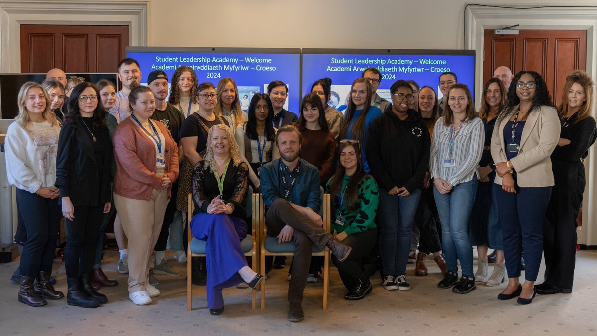 Swansea University (@swanseauni) on Twitter photo 🤝🏥#SwanseaUni’s Student Leadership Academy recently welcomed a new group of healthcare students to its leadership programme, supporting their delivery of quality care to future patients and service users.
Find out more about <a href="/SWANSLA/">Swansea Student Leadership Academy</a> ➡️ Swan.ac/SLA 🤝🏥#SwanseaUni’s Student Leadership Academy recently welcomed a new group of healthcare students to its leadership programme, supporting their delivery of quality care to future patients and service users.
Find out more about <a href="/SWANSLA/">Swansea Student Leadership Academy</a> ➡️ Swan.ac/SLA