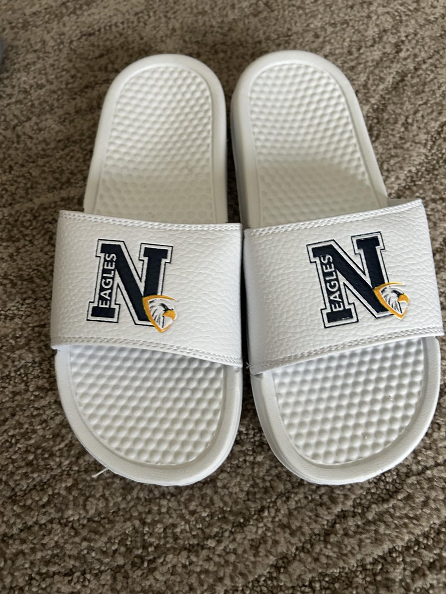 prideslides's tweet photo. The Northvale Eagles are sliding into Spring with 3 clean colorways! 😎
#customslides #customclogs #promotionalproducts #promo #swag #spiritwear #teamapparel #teamgear #fundraisingideas #fundraiser #customsandals #customslidesandals #teamslides https://t.co/WxoDXRkUyW