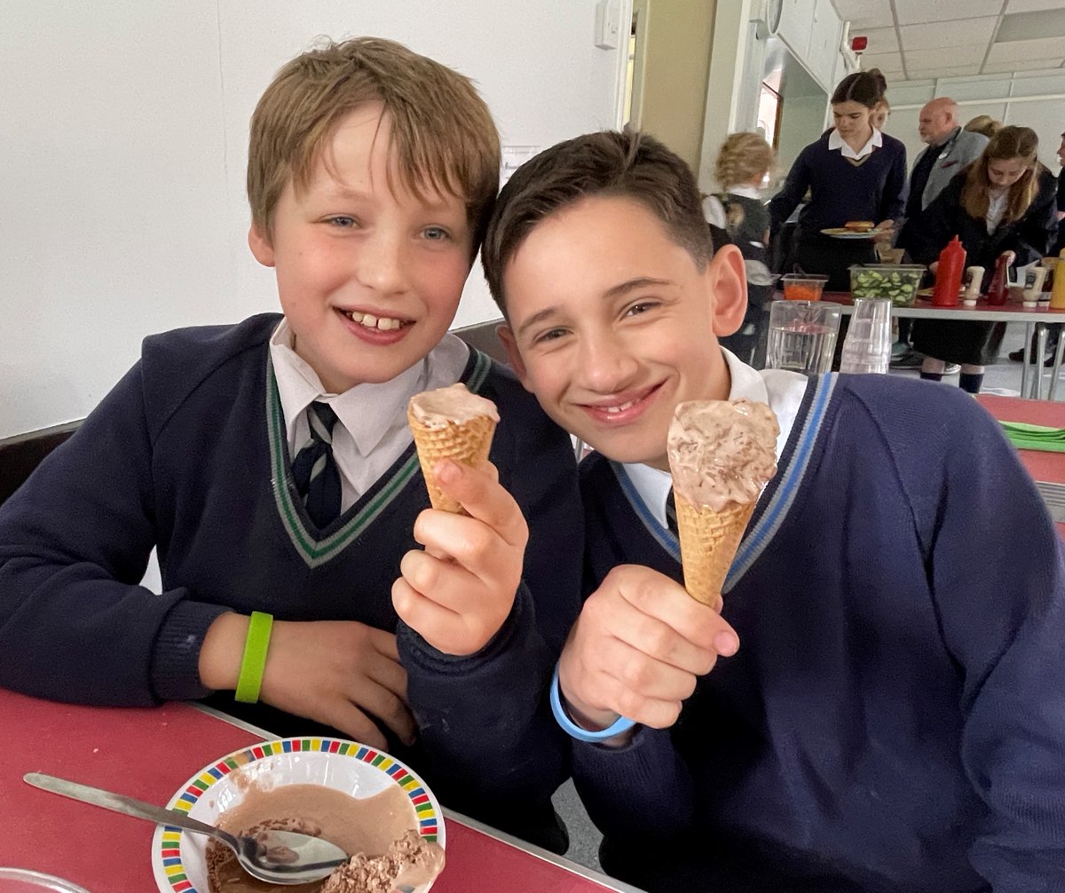 TownCloseSchool's tweet photo. There was even greater excitement than usual at lunchtime as our catering team served the 'It's Your Choice' Menu, a School Council initiative that allowed each Class to vote for what they would like to eat for lunch.
#TownCloseSchoolCouncil #TownCloseCatering #TownClosePrep https://t.co/aWriyR5GQV