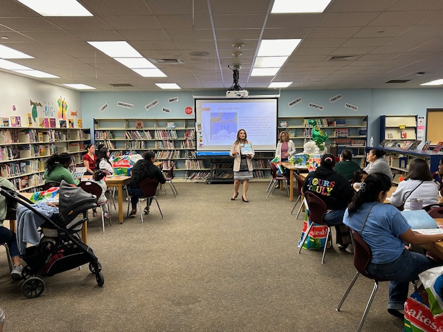 MsPerez_07's tweet photo. Full house at the Reading and Writing Workshop for Parents at @LES_Spring presented by the amazing Elementary Specialists📚✏️ Taller de Lectoescritura Para Padres de Familia #ParentWorkshop #ReadingWriting #Education @SISD_MultiPrgms @carlton_ana @urquia_maritza https://t.co/JfRK7BpsIZ