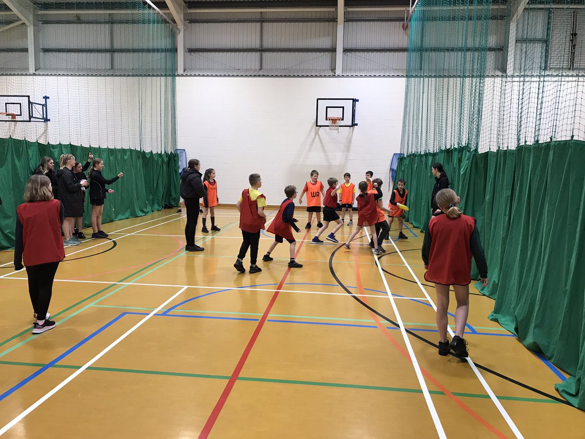 Year 5 had an amazing time at Millais, where they took part in an ultimate frisbee festival. We had the pleasure of having the place to ourselves. 💚💛