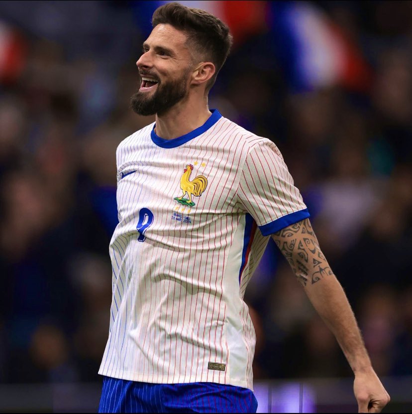 PPltransfers's tweet photo. 🚨 𝗛𝗘𝗥𝗘 𝗪𝗘 𝗚𝗢! A verbal agreement has been reached between Olivier Giroud and LAFC for an 18-month contract starting July 1! ✍️🇫🇷 #ACMilan🔴⚫️ #LAFC #CFC🔵 #Arsenal🔴 

(Source: @FabrizioRomano ) https://t.co/VjHIqtLqtH