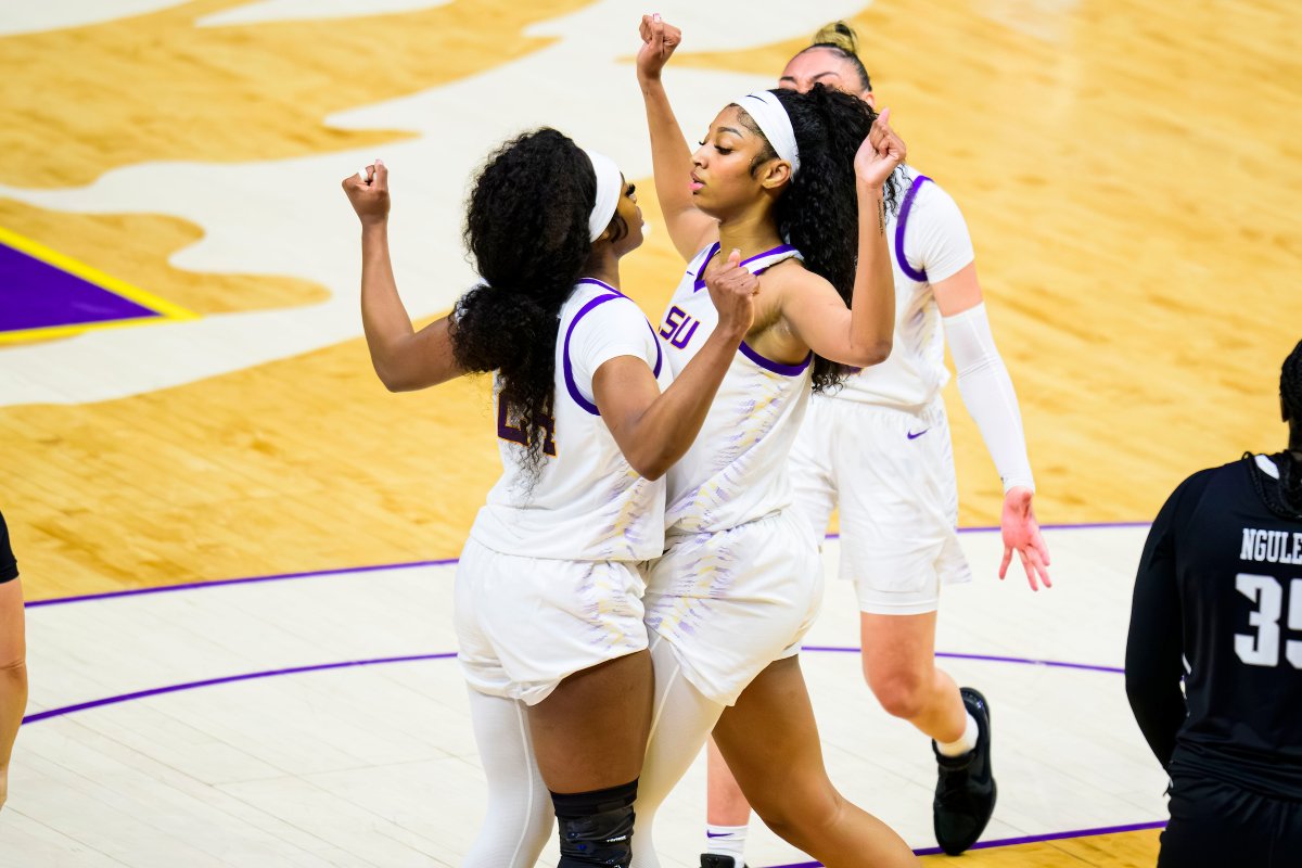 Dynamic Double-Double Duo Angel Reese (25) and Aneesah Morrow (21) are the only teammates in the nation to both have 20+ double-doubles 🔥