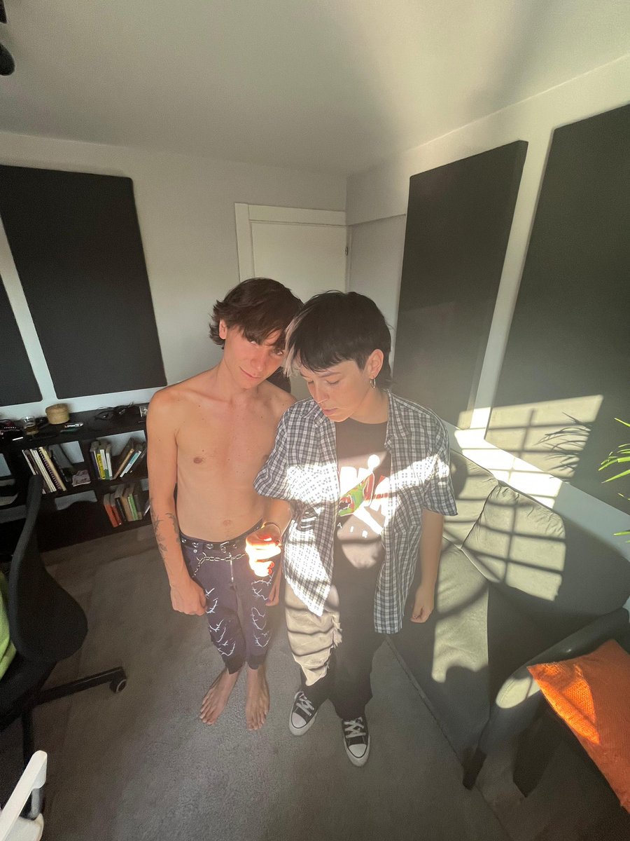 candyvAn_'s tweet photo. Io e Lincon di spinabella che cuciniamo in studio
facciamo un po’ paura
#trapperdiprovincia https://t.co/sr9fjpH9wr