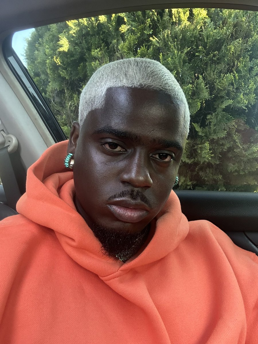 CVLTIVATED93's tweet image. 🍊🌿- Selfie Dump 📸