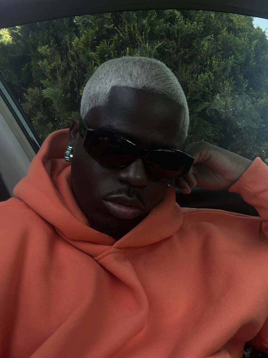 CVLTIVATED93's tweet image. 🍊🌿- Selfie Dump 📸