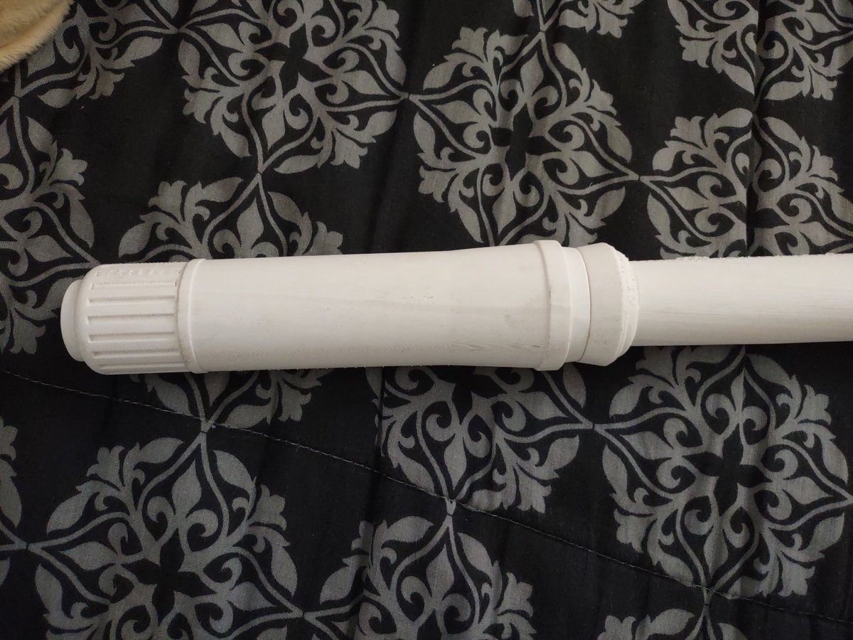 AdorbsPotat's tweet photo. The new time stick is looking so good, its heavy, it has a metal core, it slides like in the show, and my sister printed a clear tip that may actually light up if she can figure out how to make it work
She's so talented I'm so grateful πβ€οΈ
#HunterX5 #BradWolfe cosplay progress https://t.co/ARPUp4NrRy