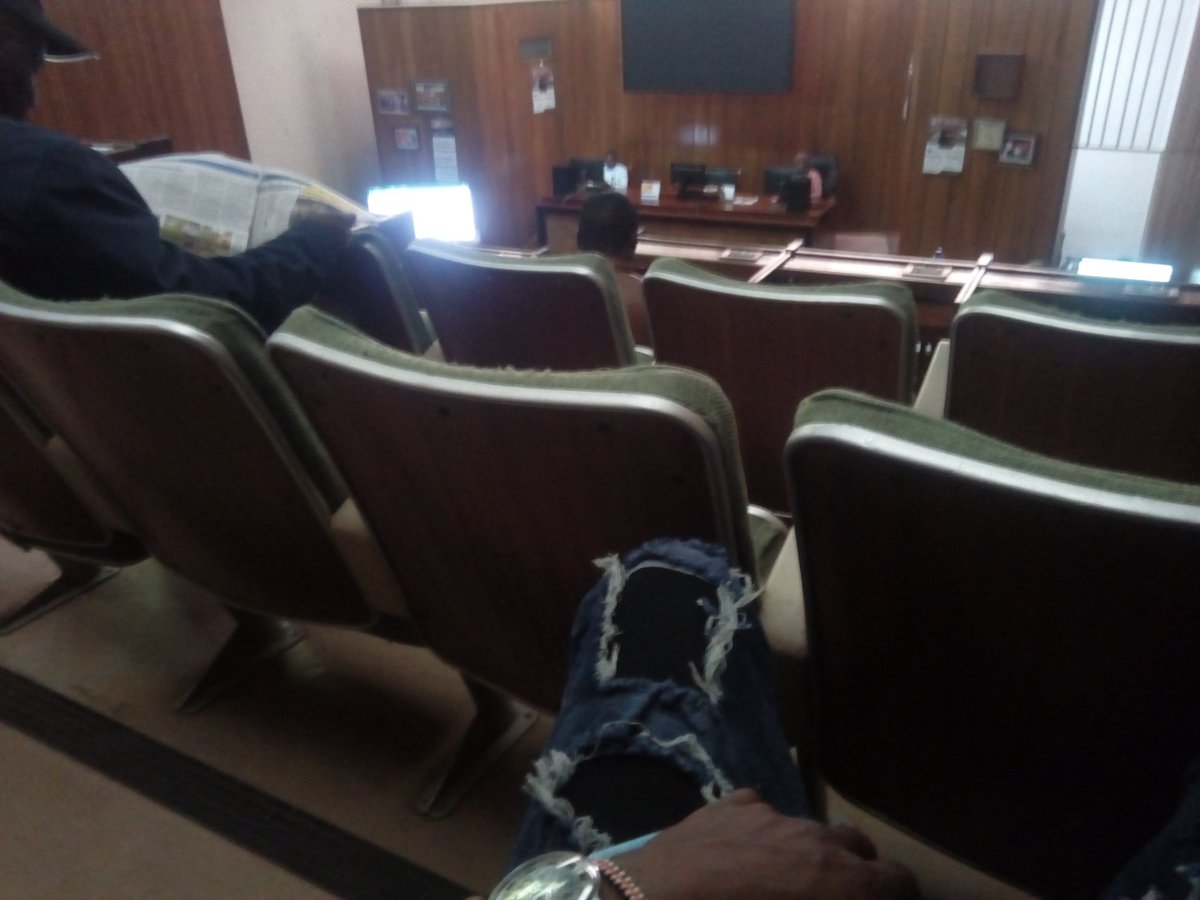 05BM44's tweet photo. Yesterday I witnessed sale # 22 of 2023/24 season at 1st floor of Wakulima House. A glimpse of what it looked like. https://t.co/G5gweHhAXI
