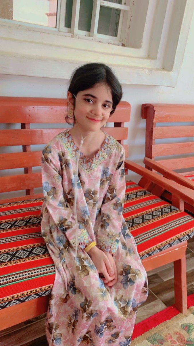 #ميرال_تستاهل 
   كثيراً ما يشرق الفرج مِن بين ركام اليأس ،*
*وانقطاع الأسباب في الأرض ، وظهور العجز التام لحلول البشر ، ليظهر الله ربوبيته على خلقه 
ما وتتم حكمته البالغة، *حتى إذا تعلق به قلب المؤمن وامتلأ يأساً مما سواه..*
- *نزل جبره المنتظر فكان فرجاً ربانياً باهراً*