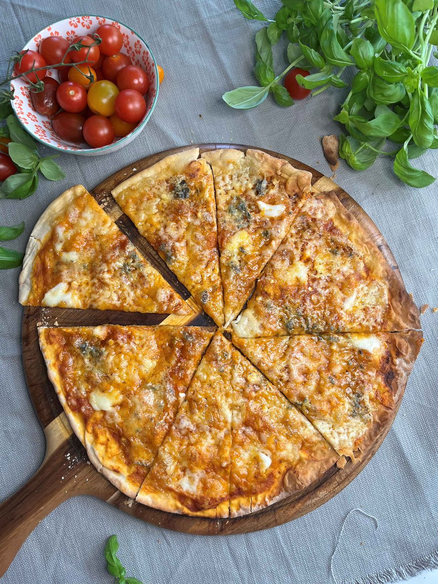 Pizza_da_Piero's tweet photo. Happy #InternationalCheeseDay!
We're celebrating the incredible #IrishCheese producers, distributors, and stockists. Try our delicious 4-cheese pizza recipe featuring the finest Irish cheeses - @durruscheese Óg, @macroombuffalo, @CashelBlue, and @kylemorecheese 🧀
#CheeseRecipe https://t.co/g5pbHduqMn