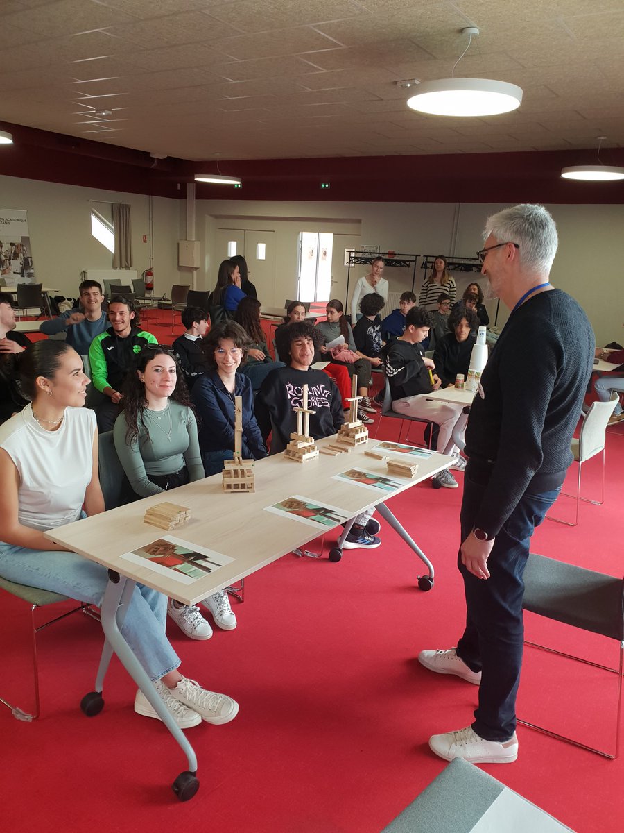 juliebattini11's tweet photo. #Partenariat @LyceeLouise Détecter des habiletes sur les #métiers en #tension auprès des lycéens pour anticiper les #recrutements saisonniers.
#Allervers les futurs candidats.
@FTravail_OCC #Narbonne https://t.co/mqDMKgMRb8
