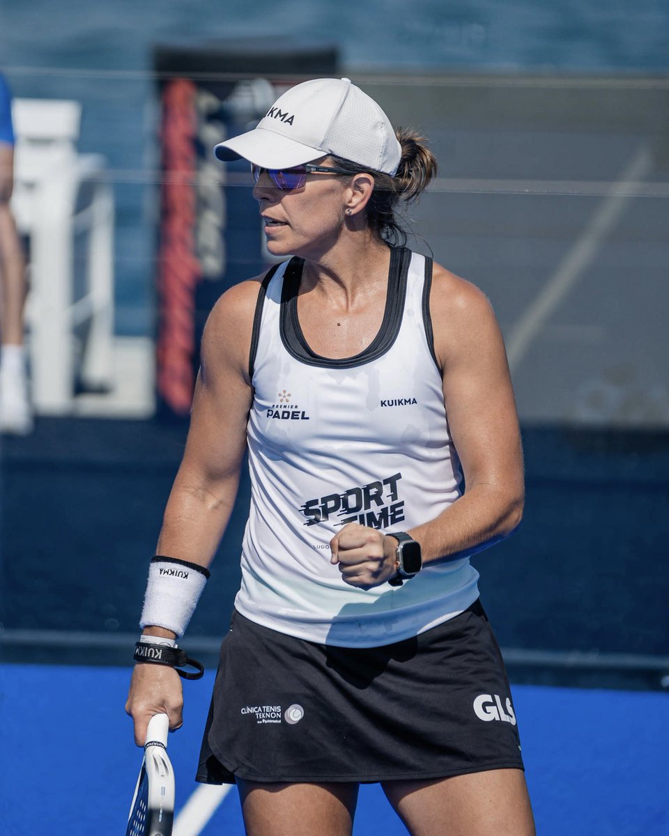 Morning win for @luciasainzp & @pattytxu! 7️⃣-5️⃣ / 6️⃣-2️⃣ 🆚 Nogueira / Caldera #PremierPadel #PadelStars