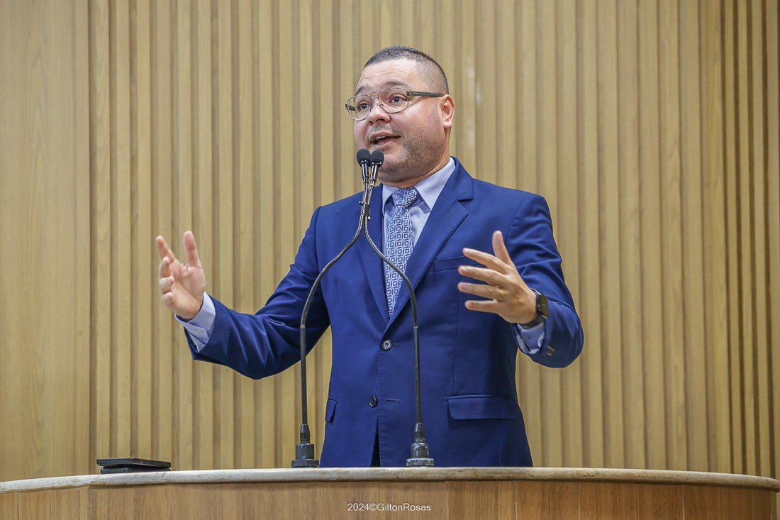 eduardoarlima's tweet photo. R$ 500 bilhões estão sendo utilizados para Aracaju crescer, mas nesse valor o Plano Diretor está incluso? A gente vê algum projeto ou política pública que esse dinheiro possa investir para que as pessoas cheguem à qualidade de vida? Ou voltada para combater a desigualdade social? https://t.co/l5eVikcZiu