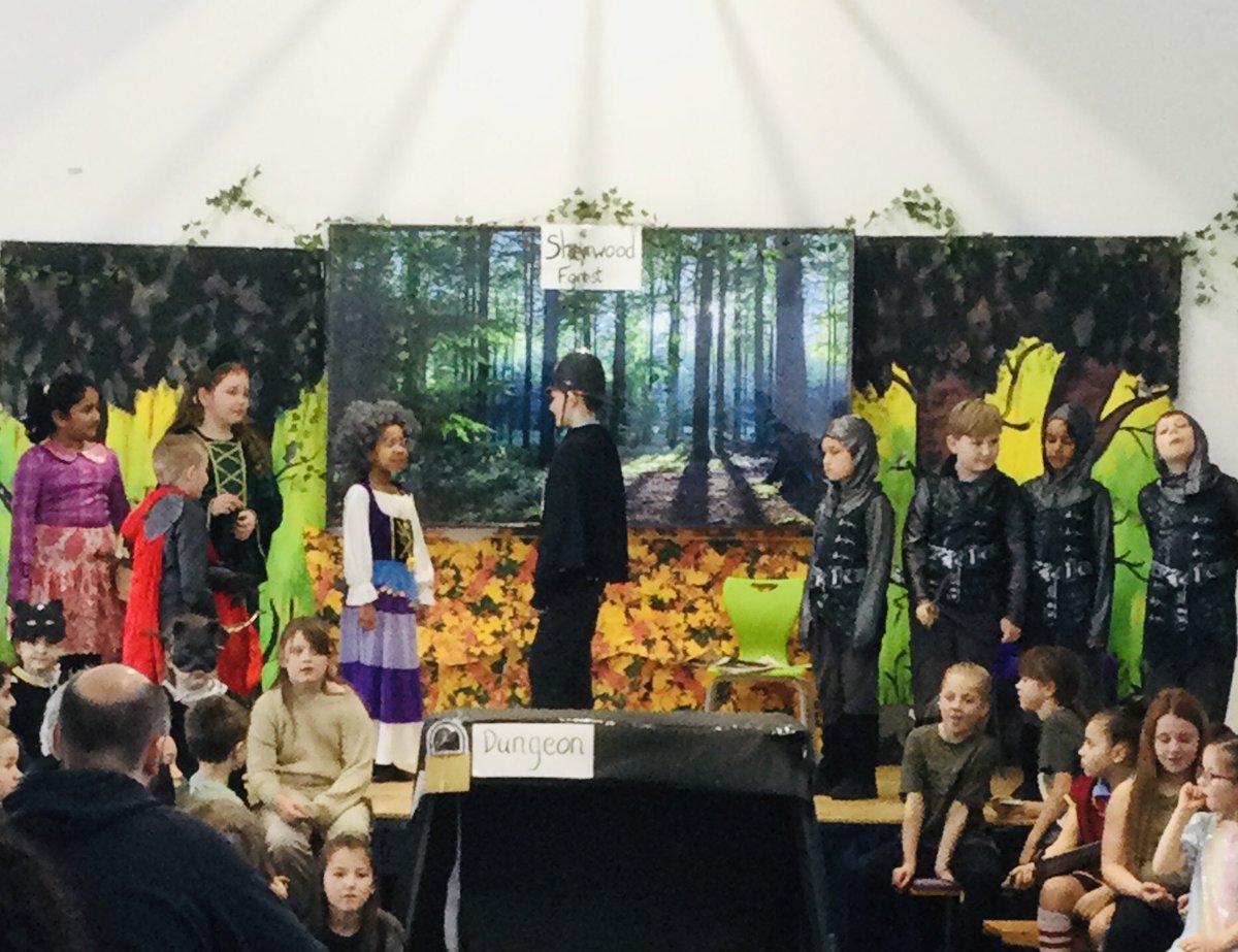 AHMrsRobson tweet media