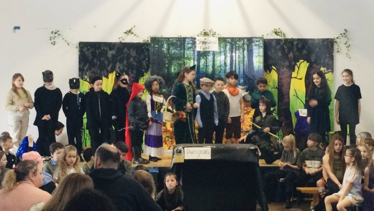 AHMrsRobson tweet media