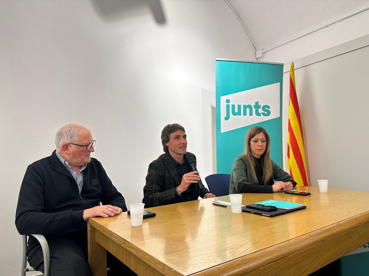 JuntsVLleida's tweet image. 👨‍🌾 @Jean_Abella i @vadorverges analitzen els reptes del #SectorPrimari català en una xerrada a #Ponts

👇