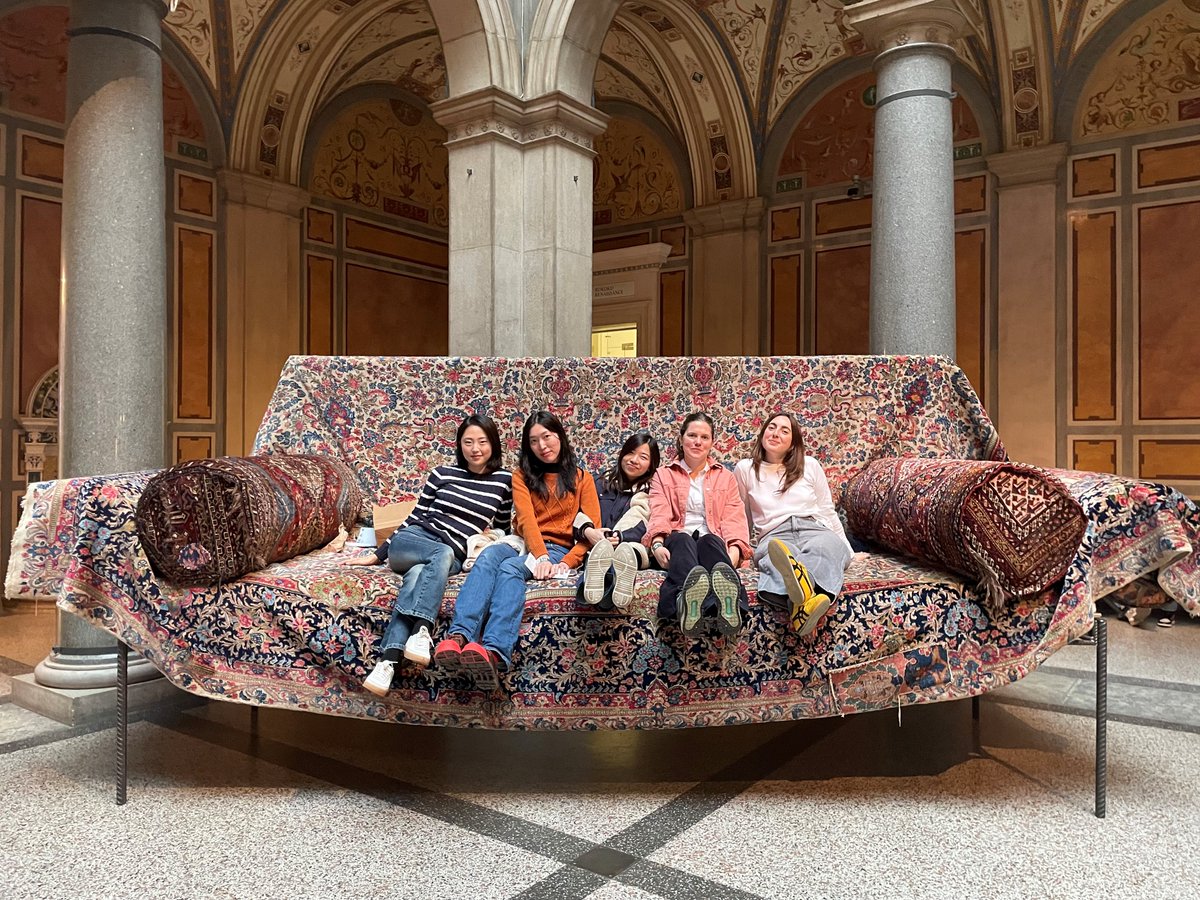 ✨UCL Art History MA students on a visit to the Museum für angewandte Kunst, Vienna✨