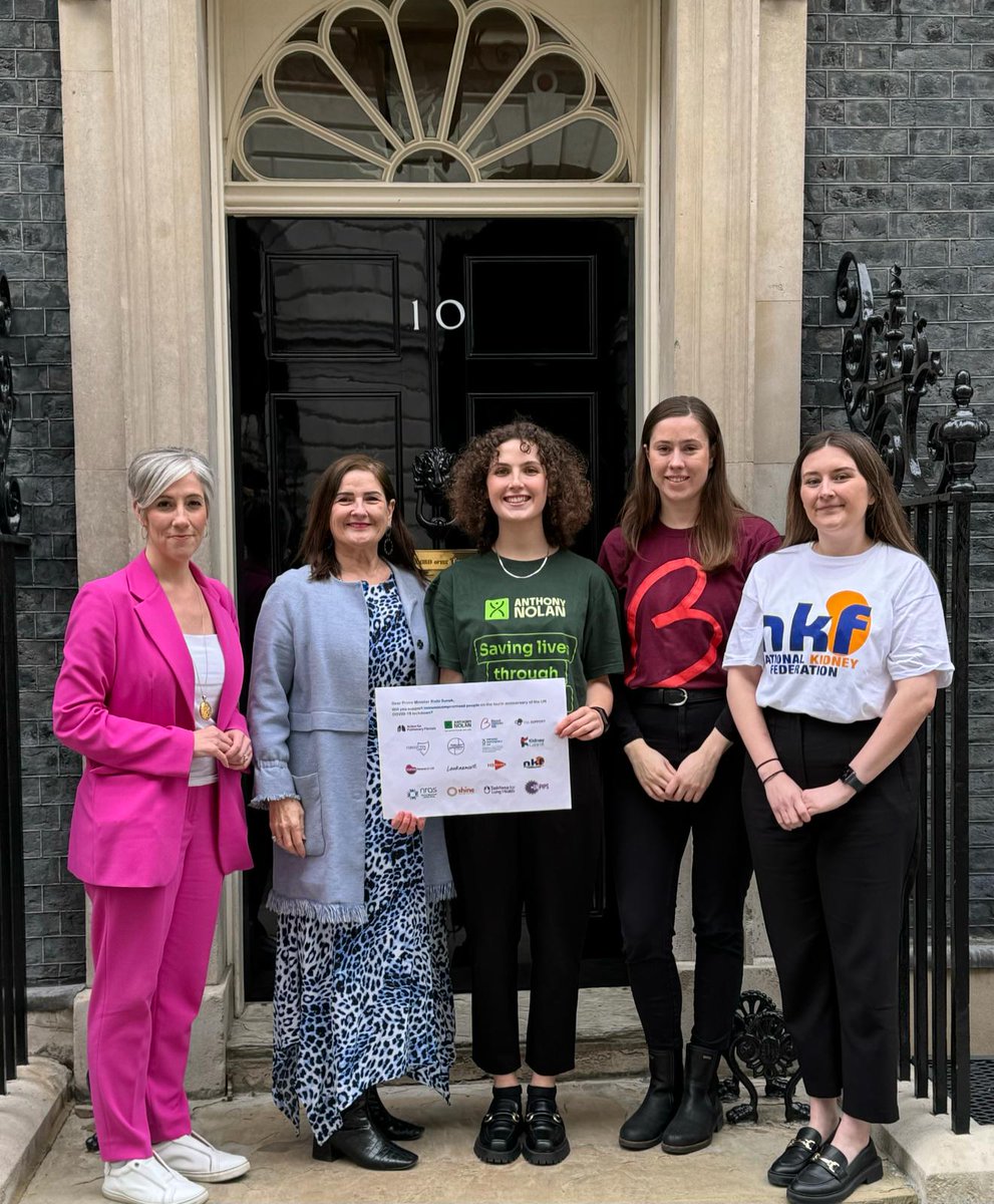 Yesterday we delivered a letter to Prime Minister @RishiSunak signed by 16 charities & organisations representing immunocompromised people across the UK.