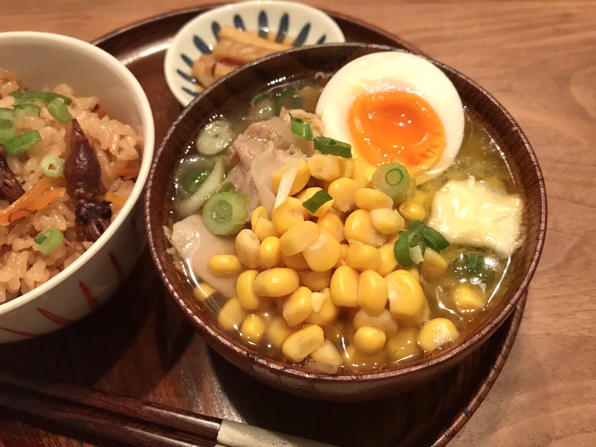 mainooyatsu's tweet photo. もやしを麺の代わりにたっぷり入れた、味噌ラーメン風スープ！大好きなレシピで、作る度嬉しくなります☺️ https://t.co/HbgI2RsKTJ