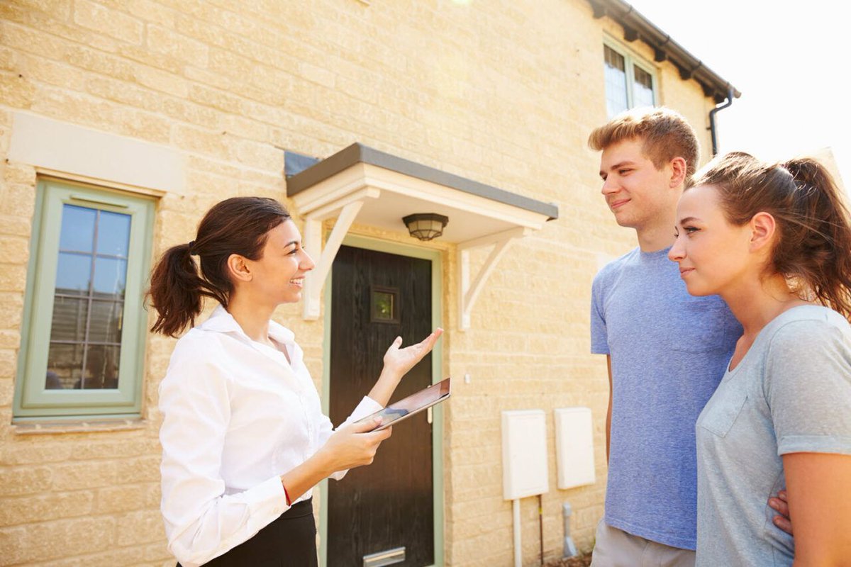 💡 New Home Builders: Your buyers may not identify as being in a vulnerable position so the onus is on you to recognise and support them – take a look at our blog for advice and guidance ➡️ buff.ly/3AVfPjB #consumercodes @homebuildersfed @fmbuilders @nfbuilders