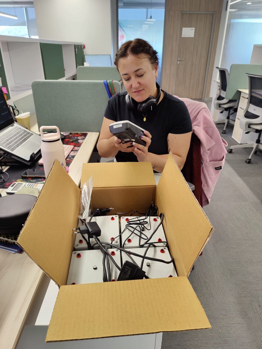 Very happy to receive some Easter gifts from <a href="/karolinskainst/">Karolinska Institutet</a> - not chocolates this time but some new devices for detecting aerosolised #TB. Looking forward to testing them in our clinics and aerosol chambers! To #EndTB we must learn how to interrupt transmission! <a href="/StopTB_ETT/">END TB TRANSMISSION INITIATIVE (ETTi)</a>