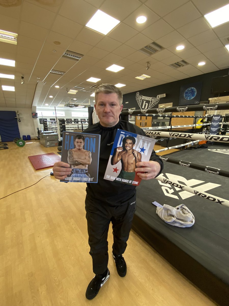 HitmanHatton's tweet photo. Thank you @decwarrington @BoxingNewsED for these “special additions” @robertoduranbox is my hero & good friend.If I could go back in time that’s a fight I would have loved to have had to see just how good he was. Not saying I would have won 😉 what do you think ? #getupthereboy https://t.co/Gzh4rdQf1L