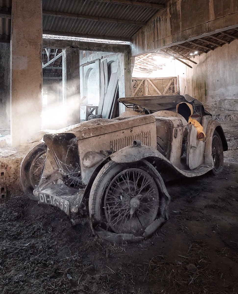 CarteUrbex's tweet photo. • Exploration urbaine •
•
➺ https://t.co/qtXo28AILG 🗺
•
➺ Photo: @ivyphobs 
➺ Follow: @CarteUrbex 
➺ Tag: #carteurbex
•
#urbex #urbexfrance #abandoned #urbexphotography #decay #urbexworld #abandonedplaces #urbexexploration #urbexphoto #photography #urbexplaces https://t.co/arCElwfuh1