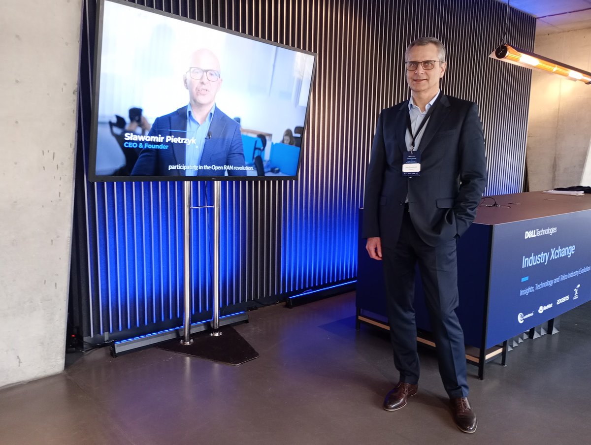 IS-Wireless tweet media