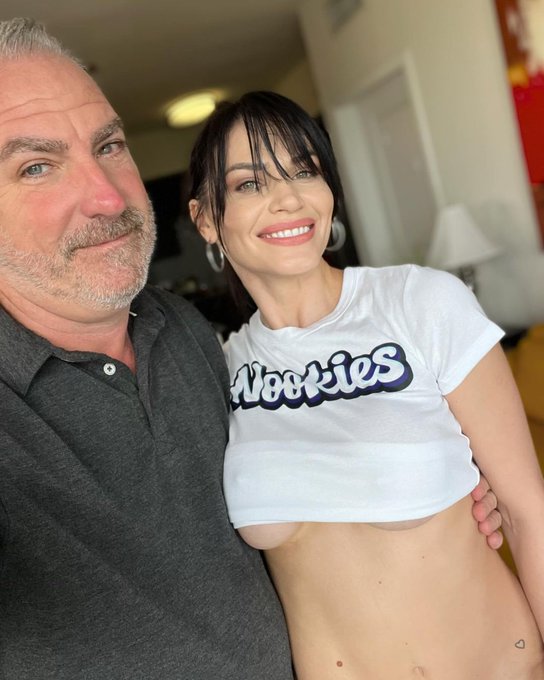 Let&rsquo;s get down to business with Anya Volkova. #anyavolkova https://t.co/2w2uMGIhZj<a href="/tag/anyavolkova"class="tags"><span>#anyavolkova</span></a>