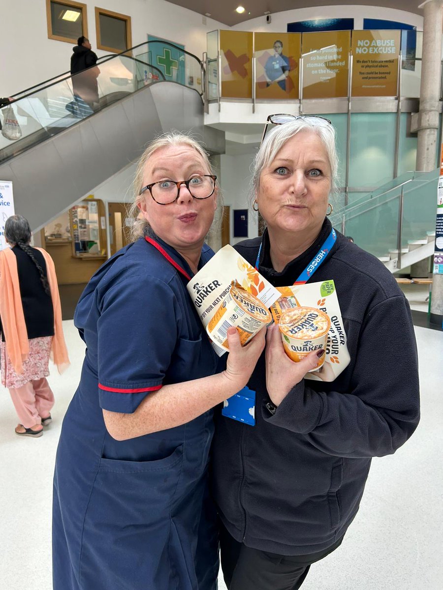 SupportHospital's tweet photo. Porridge Galore!๐ฅฃ
A big thank you to Gems Sampling and @Quaker for bringing smiles to our amazing NHS staff yesterday. Thousands of porridge pots were generously donated, they went down a storm, and our staff loved them!
#gemssampling #porridgegalore #quakeroats #nhsstaff https://t.co/941vWZJHnZ