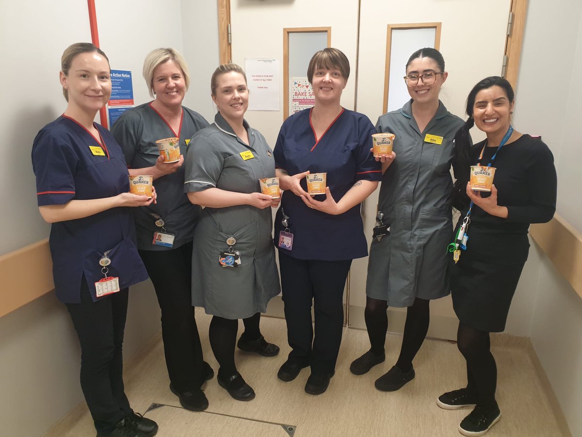 SupportHospital's tweet photo. Porridge Galore!๐ฅฃ
A big thank you to Gems Sampling and @Quaker for bringing smiles to our amazing NHS staff yesterday. Thousands of porridge pots were generously donated, they went down a storm, and our staff loved them!
#gemssampling #porridgegalore #quakeroats #nhsstaff https://t.co/941vWZJHnZ