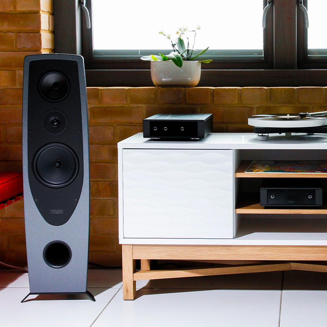 maplatinecom's tweet photo. La marque anglaise #Rega vient bousculer le marché de la Hi-Fi avec ses nouvelles enceintes, les #Aya. Avec une conception ingénieuse, mais surtout des matériaux révolutionnaires, découvrez notre nouveau coup de coeur ! https://t.co/cZbg9lQLcW
