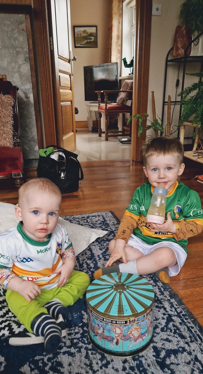 Up Leitrim! Good luck from the lads🌞 <a href="/andypmoran/">Andy Moran</a> &amp; the LM boys 🟢🟡🟢🟡