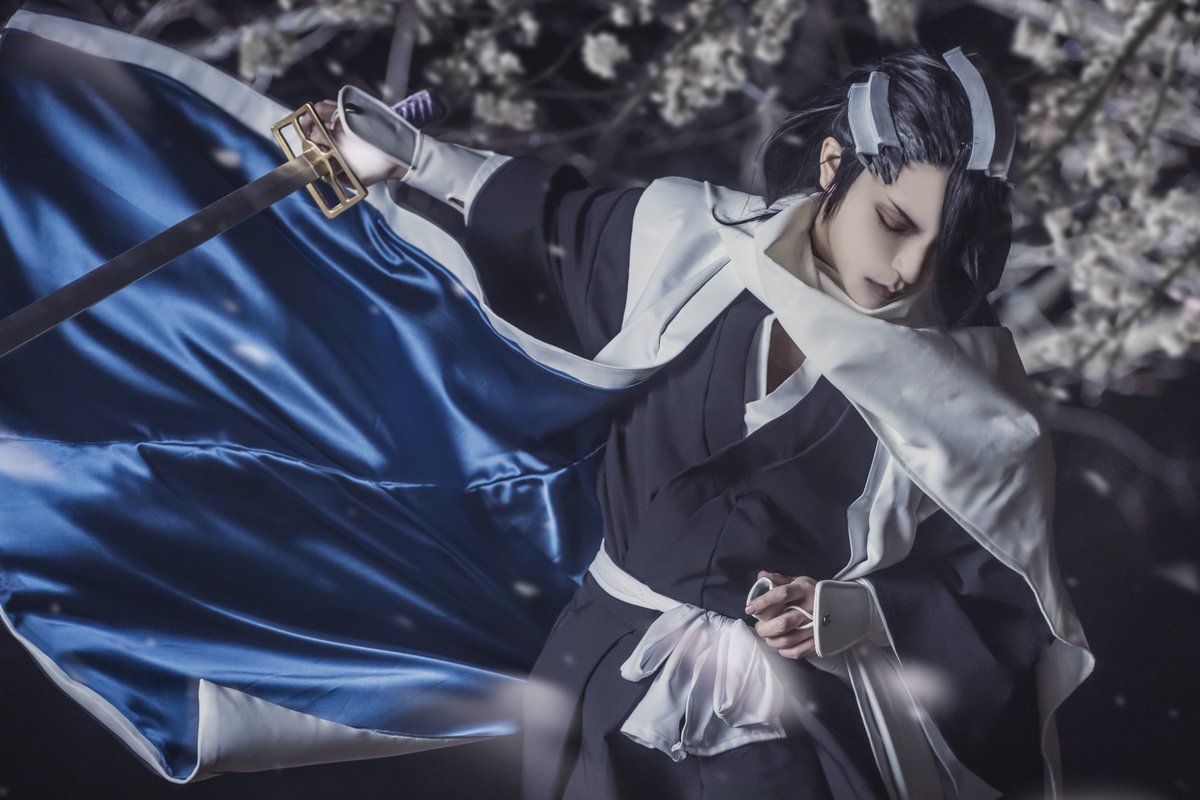 【Cosplay】BLEACH
   
散りて二度とは咲かずとも
                 炎のごとくに散るぞ美し
  
朽木白哉 : 良介 (<a href="/ryomikk_a/">良介</a>)
Photo : TAPi