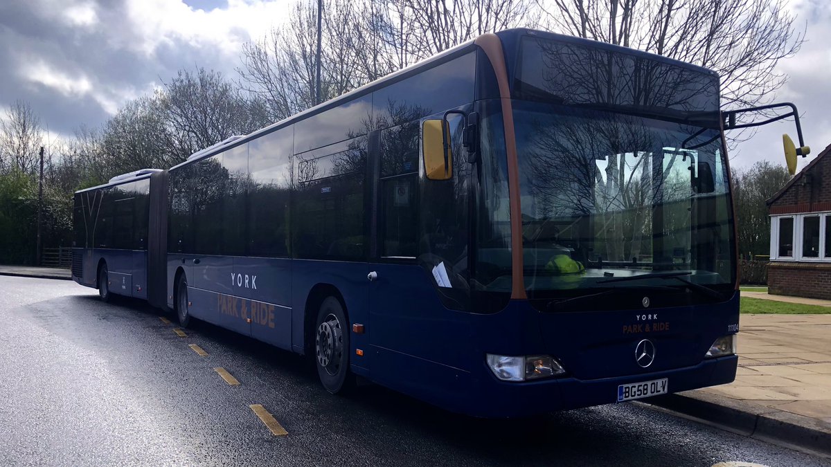 TeessideBusNerd's tweet photo. With @FirstYork retiring their remaining 2 bendys this weekend after 21 years of having bendys in service (16 years of the BG58 CitaroGs with 2 at York and several with @FirstAberdeen I believe), I’ve took it upon my All York Day ticket to bash them while I can https://t.co/lcr3XMRzsk