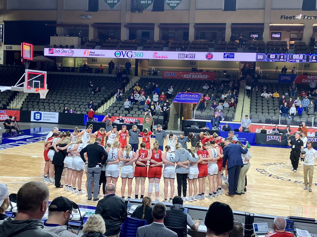 Congratulations <a href="/DordtWBB/">Dordt Women's Basketball</a> &amp; <a href="/BillHarmsen/">Bill Harmsen</a> on the first women’s basketball national title for <a href="/dordtuniversity/">Dordt University</a>   How these women lead &amp; carry themselves on and off the court is truly special. The Defender Way was your guide all year!!  #SDG