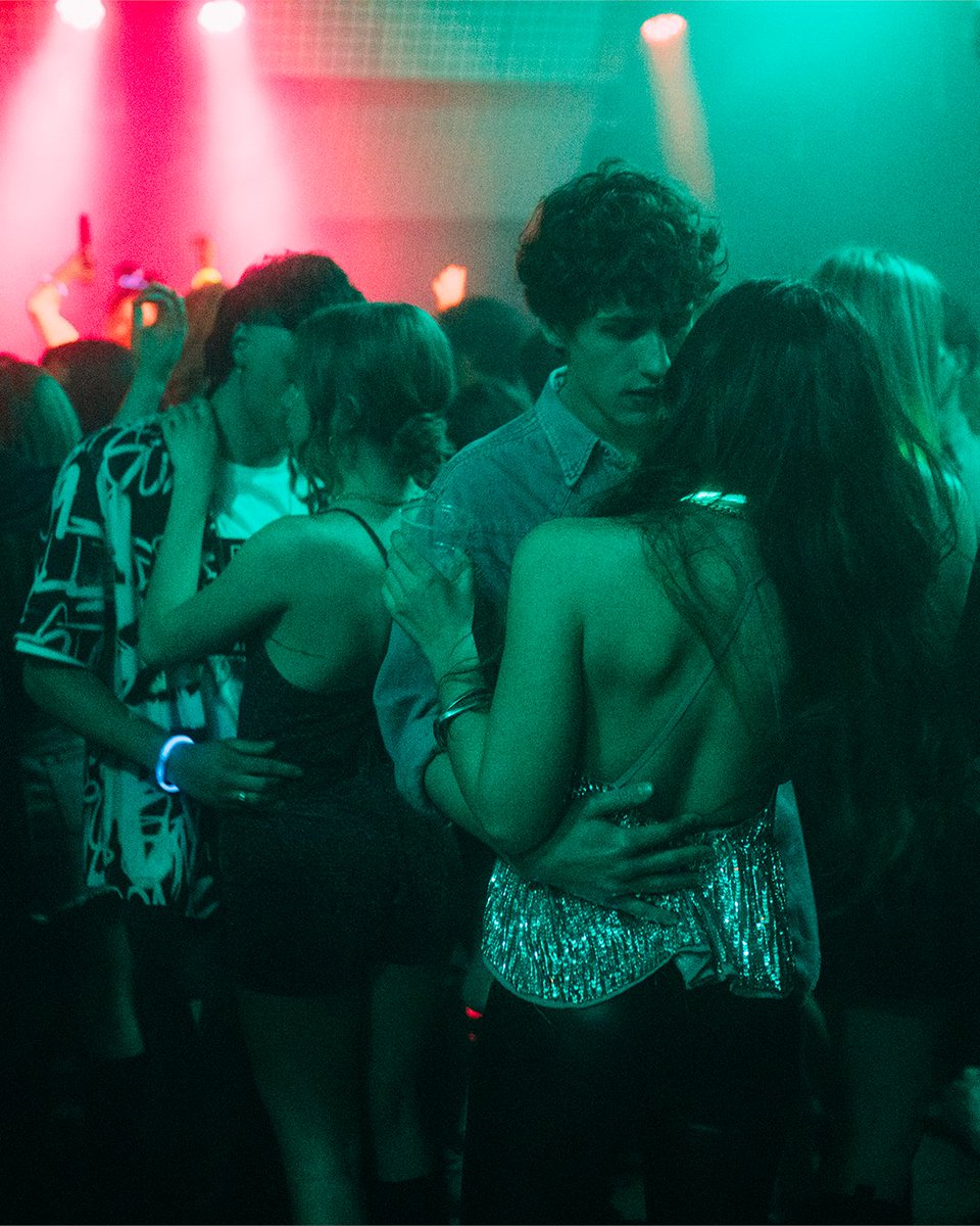 Un biglietto di sola andata per il 6 giugno. Meglio se in autobus, grazie. 
La seconda stagione di #Prisma sta arrivando  

#PrismaLaSerie