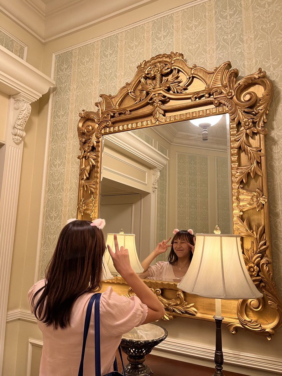 新4年
にいな　ラテン
大のディズニー好き！月１でディズニーに行くんだとか⁉️
後輩思いで優しくて可愛すぎる先輩❣️
キューティーセクシーな踊りでみんなのハートを掴んじゃうよ😉
食べるのは大好きだけどフルーツだけは与えないでね🥲🙅‍♀️
最近ハリーポッターにハマって一気見したよ🪄︎︎
