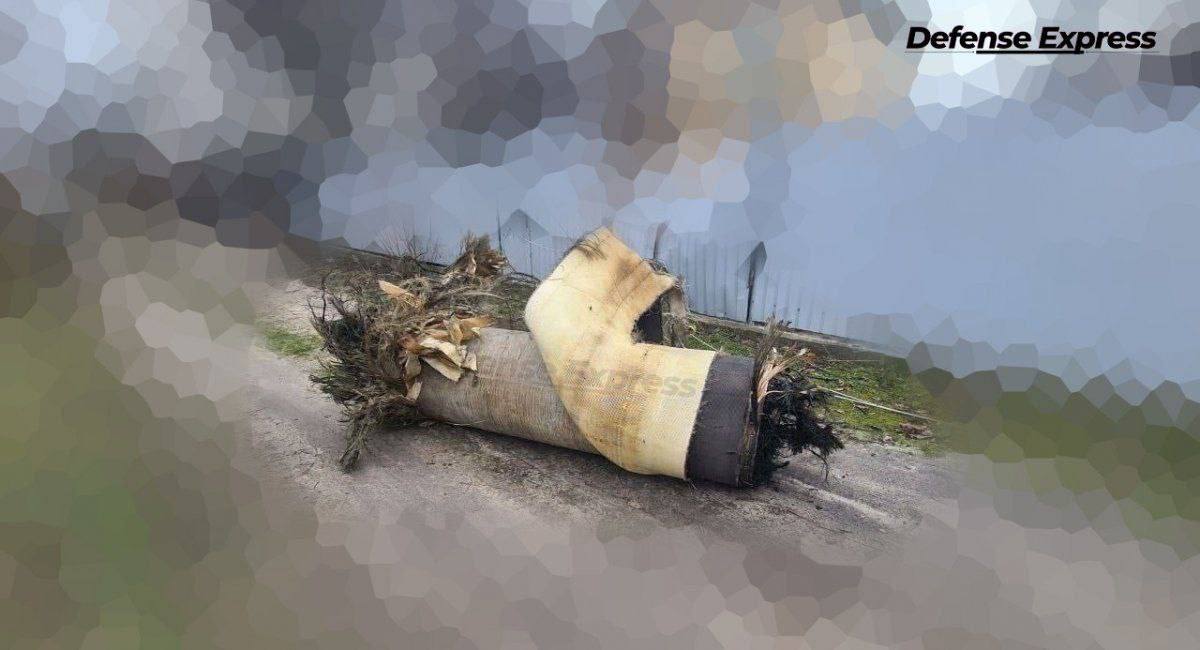 jfgino's tweet photo. La défense aérienne 🇺🇦 est capable d'abattre les #Zirkons ruSSes: l'un des fragments du missile touché montre qu'il a été détruit par un Patriot. Un missile "dépassé" L'ogive est petite (40 kg d’explosif) https://t.co/el8GoRhPq8