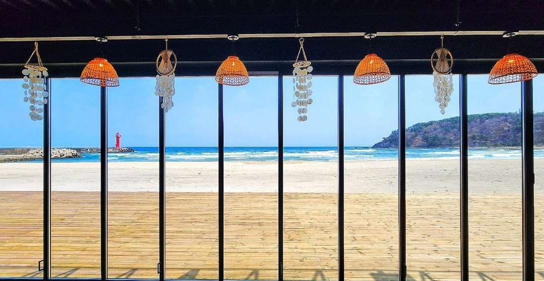kiras6868's tweet photo. 공사 완료 서핑강사님, 바텐터님 모시는 중입니다.
#metabeach #설악해변 #양양 #강원도 #Dalgomz #NFT @Bandalgomz #달곰즈NFT #서핑 #서퍼 #바텐더 #구인공고
건물 너무 멋지게 잘 지어졌죠?^^
1층에서 바라본 바로앞 설악해변입니다.
올해는 서핑하러 오세요 https://t.co/rQ7CiK0iFt