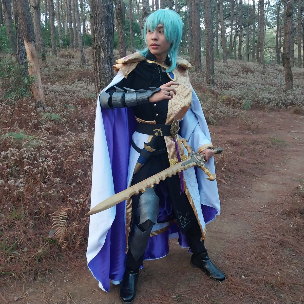 adrentik's tweet photo. #renfaireph photodump/ outfit day 1

the costume turned out better than expected and can be improved in the future. weather was also perfect for the amount of layers i had. really couldnt have done this without my girlfriend. actually felt like royalty wearing this https://t.co/X2chQ9b1c3