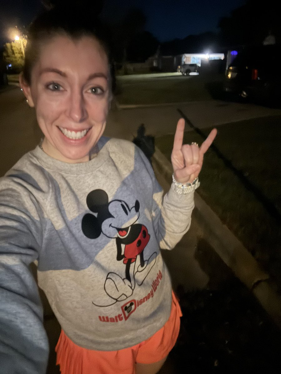 Kayla Mills tweet media