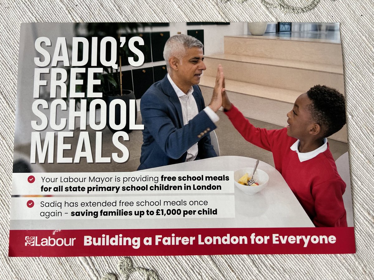 MelanieFelt's tweet photo. At the school gates this morning in Oval Road to share @SadiqKhan fantastic initiatives
- saving families up to £ 1000 per child.
Remember the Mayoral Tory candidate has voted against free school meals.
👇
🗓️ May 2nd
🌹 vote labour
#allvotesforlabour https://t.co/cJrBtdH5vo