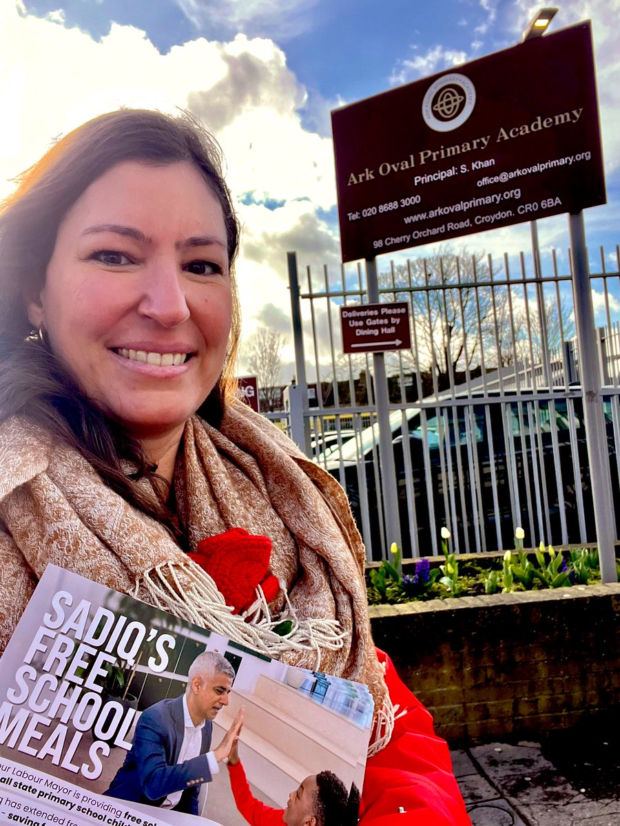 MelanieFelt's tweet photo. At the school gates this morning in Oval Road to share @SadiqKhan fantastic initiatives
- saving families up to £ 1000 per child.
Remember the Mayoral Tory candidate has voted against free school meals.
👇
🗓️ May 2nd
🌹 vote labour
#allvotesforlabour https://t.co/cJrBtdH5vo