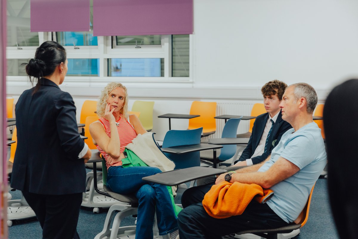 Sheff6thForm's tweet image. Have you decided on your next steps?

Applications for September 2024 are open, so you can apply now to start your perfect pathway in just a few months time!

Visit our website to apply now! sixthform.sheffcol.ac.uk/pathways