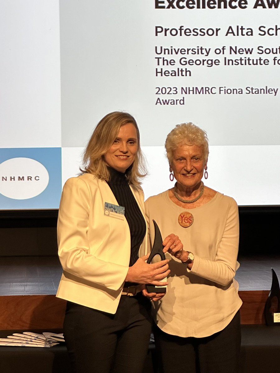 🙏🏻 Thank you for the recognition @nhmrc @Mark_Butler_MP #nhmrcawards, and thank you for the Fiona Stanley Award - highest scoring Synergy grant....what an honour to receive the award from her!!! @georgeinstitute @UNSWMedicine #HypertensionTaskforce @OzCvA